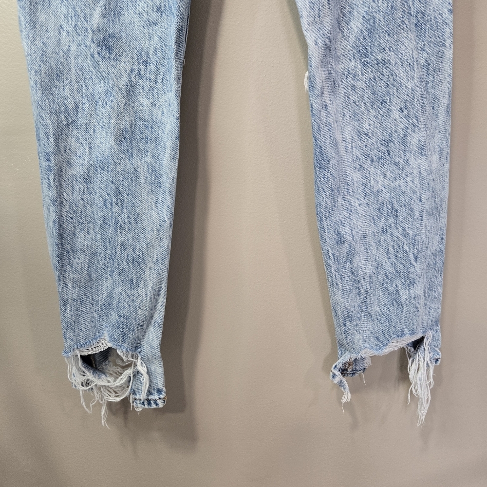 American Eagle Distressed Women's Mom Jeans - Picture 5 of 10